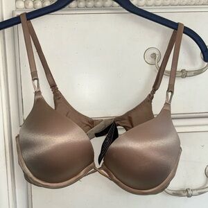 Victoria Secret Bombshell Nude Bra Size: 34B closure clasp & adjustable straps